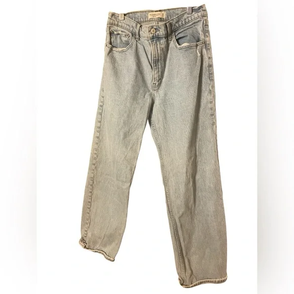 Abercrombie 90s Relaxed High Rise Jeans Light Wash Blue Denim Size 10 / 30 - Picture 3 of 7